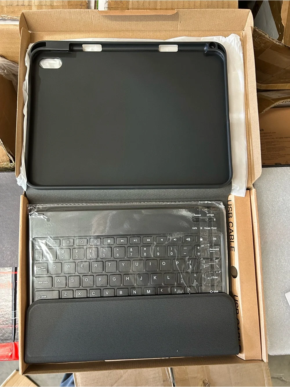 Keyboard case for ipad A16 11th/10th gen, black